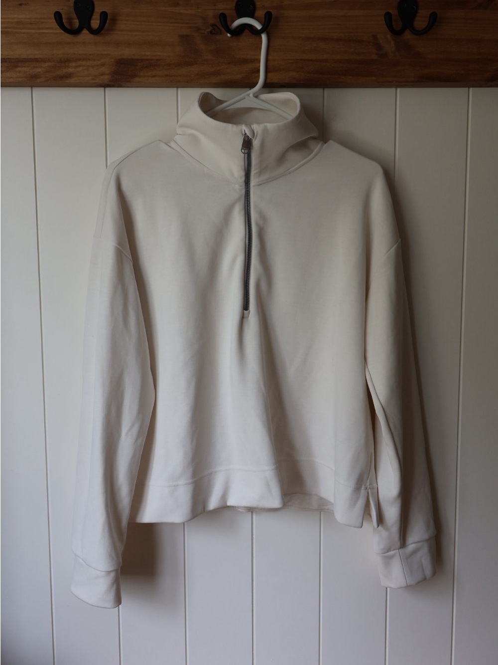 Athleta Seasoft Quarter Zip Mongolia White Women’s L Suede Soft Tencel Pullover